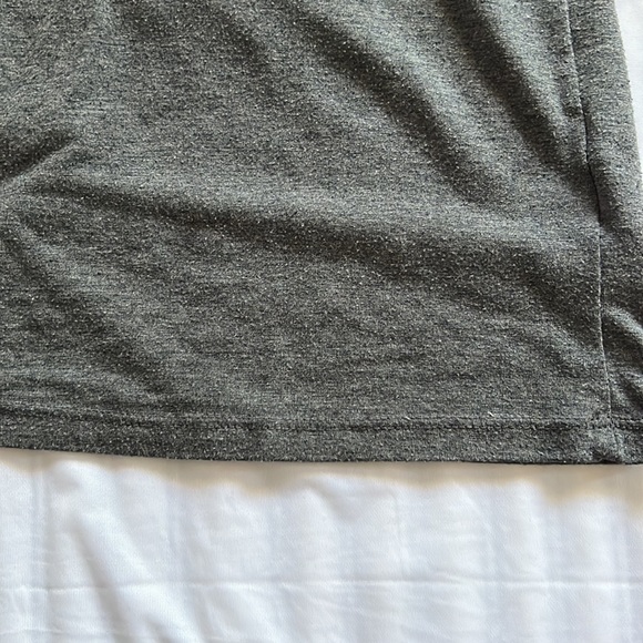 Stretchy(Polyester, Spandex) Relaxed, Everyday Tee - Picture 4 of 4